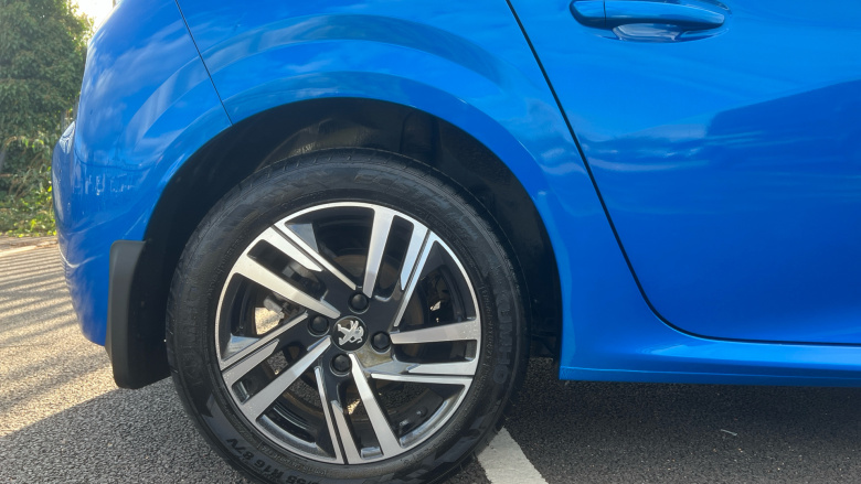 Peugeot 208 1.2 PureTech 100 Allure Premium + 5dr Petrol Hatchback